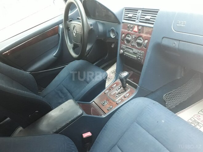 Mercedes C 220 1999, 286,500 km - 2.2 l - Bakı