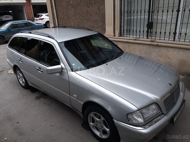 Mercedes C 220 1999, 286,500 km - 2.2 l - Bakı