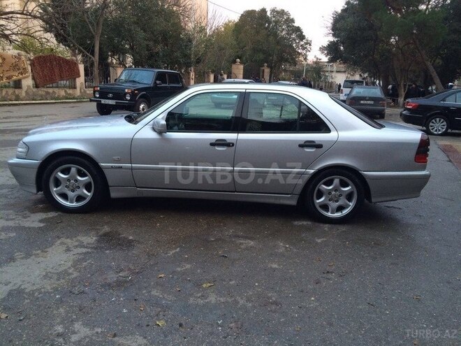 Mercedes C 240 1997, 281,000 km - 2.4 л - Bakı