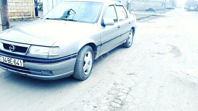 Opel Vectra 1995, 298,465 km - 2.0 l - Qax