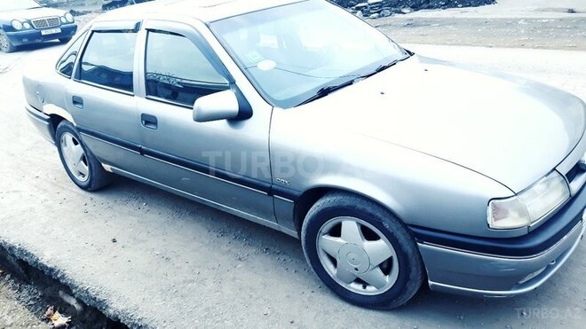 Opel Vectra 1995, 298,465 km - 2.0 l - Qax