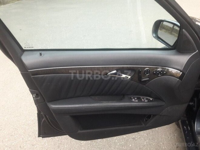 Mercedes E 320 2002, 245,000 km - 3.2 l - Bakı