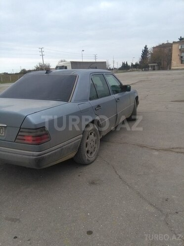 Mercedes E 260 1990, 3,910,000 km - 0.3 l - Bakı