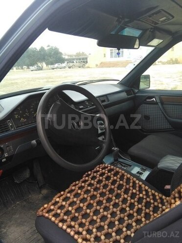 Mercedes E 260 1990, 3,910,000 km - 0.3 l - Bakı