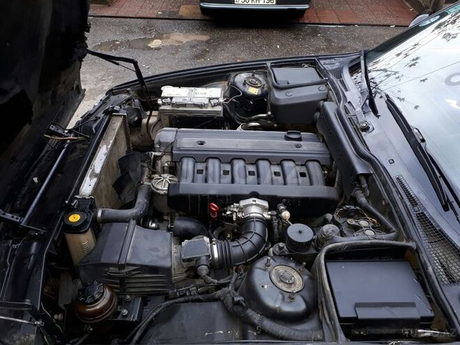 BMW 520 1991, 380,000 km - 2.0 l - Bakı
