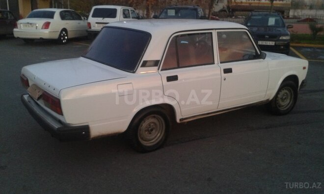 LADA (VAZ) 2107 2007, 86,890 km - 1.6 л - Saatlı