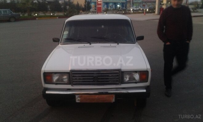 LADA (VAZ) 2107 2007, 86,890 km - 1.6 л - Saatlı