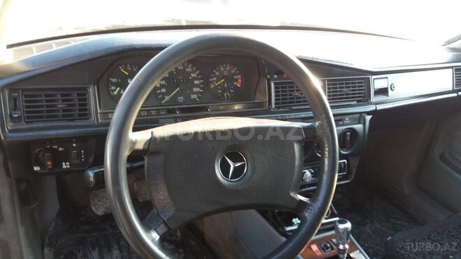 Mercedes 190 1989, 250,000 km - 2.0 l - Sumqayıt