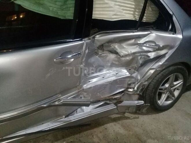 Mercedes E 270 2000, 28,438 km - 2.7 l - Beyləqan