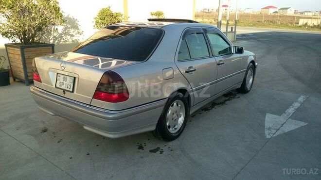 Mercedes C 230 1997, 290,000 km - 2.3 l - Bakı