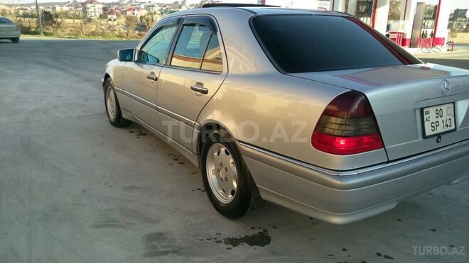 Mercedes C 230 1997, 290,000 km - 2.3 l - Bakı