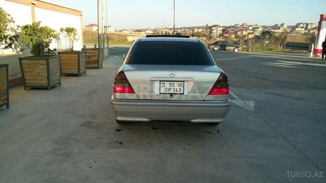 Mercedes C 230 1997, 290,000 km - 2.3 l - Bakı