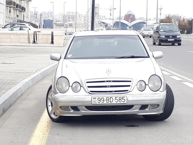 Mercedes E 220 2001, 389,005 km - 2.2 l - Bakı