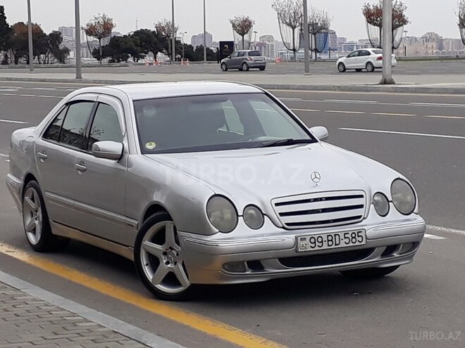 Mercedes E 220 2001, 389,005 km - 2.2 l - Bakı