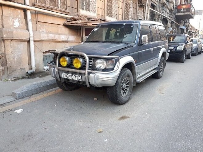 Mitsubishi Pajero 1993, 230,000 km - 2.5 l - Bakı