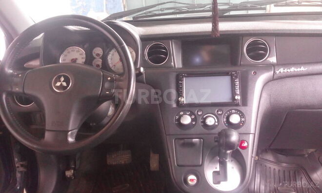 Mitsubishi Airtrek 2004, 140,000 km - 2.0 л - Bakı