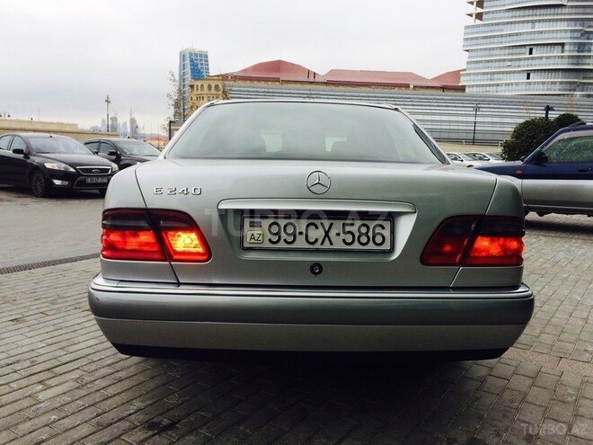 Mercedes E 240 1999, 280,000 km - 2.4 l - Bakı
