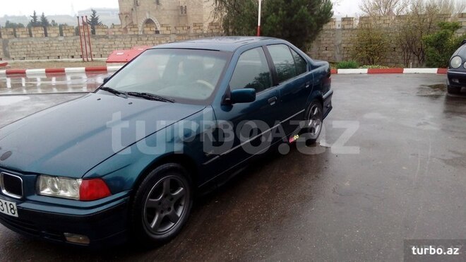 BMW 318 1993, 235,000 km - 1.8 l - Bakı
