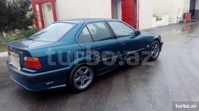 BMW 318 1993, 235,000 km - 1.8 l - Bakı