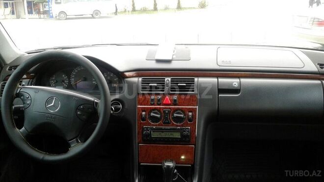 Mercedes E 270 2000, 346,000 km - 2.7 l - Bakı