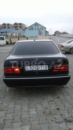 Mercedes E 270 2000, 346,000 km - 2.7 l - Bakı