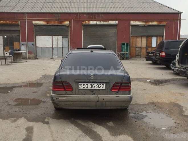 Mercedes E 230 1996, 328,828 km - 2.3 л - Sumqayıt