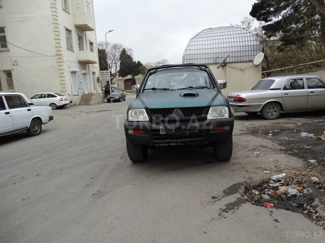 Mitsubishi L200 2004, 180,000 km - 2.5 l - Bakı
