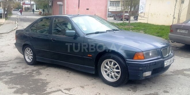 BMW 318 1997, 352,000 km - 1.8 l - Sumqayıt