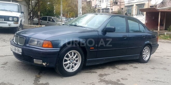 BMW 318 1997, 352,000 km - 1.8 l - Sumqayıt