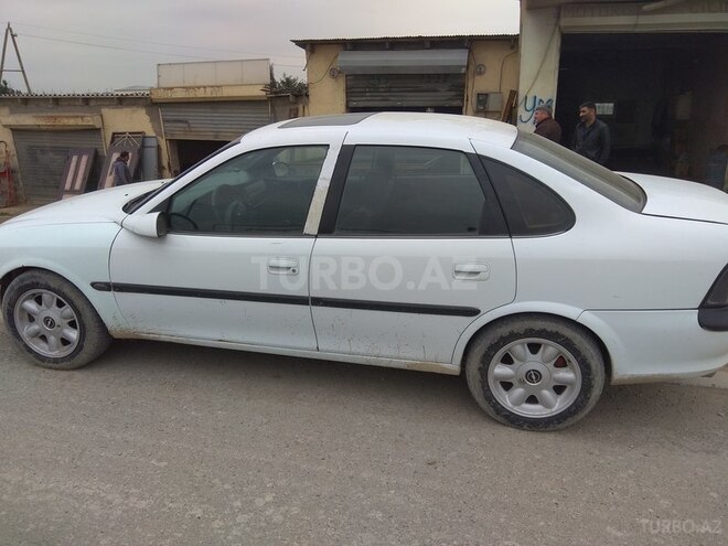 Opel Vectra 1999, 18,000 km - 0.2 l - Bakı