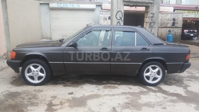 Mercedes 190 1990, 200,000 km - 2.5 л - Bakı