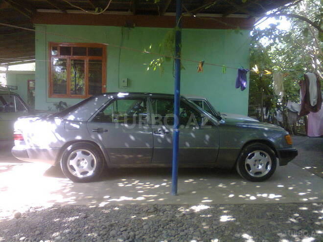 Mercedes E 200 1991, 430,000 km - 0.2 l - Bakı