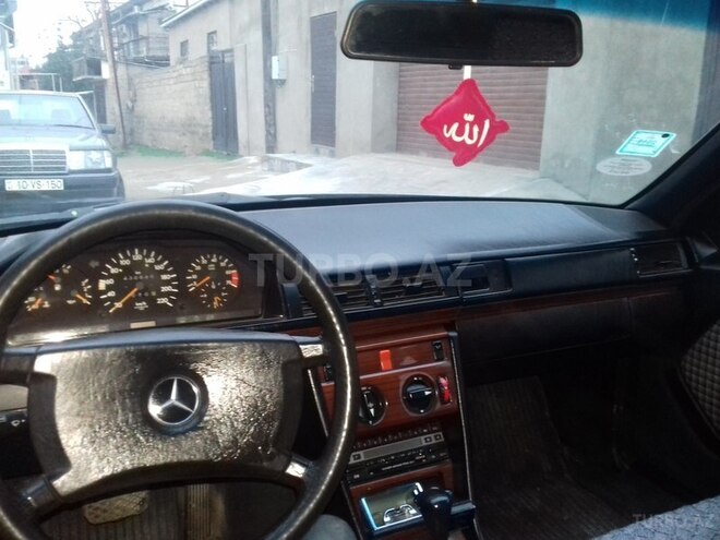 Mercedes E 200 1991, 430,000 km - 0.2 l - Bakı