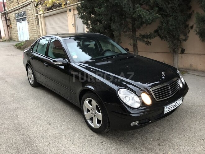 Mercedes E 220 2004, 270,000 km - 2.2 l - Bakı