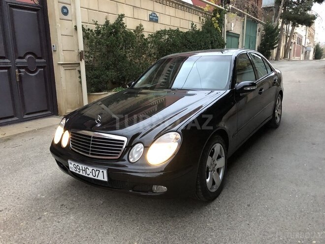 Mercedes E 220 2004, 270,000 km - 2.2 l - Bakı