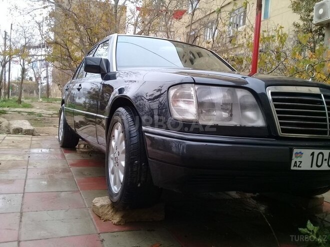 Mercedes E 220 1993, 399,912 km - 2.2 л - Bakı