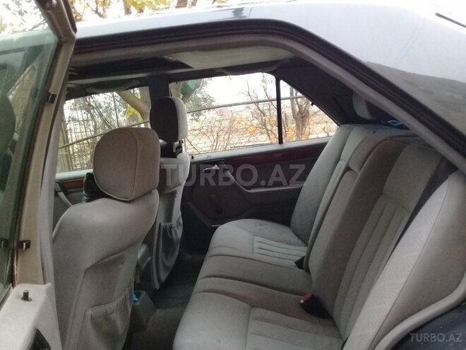 Mercedes E 220 1993, 399,912 km - 2.2 л - Bakı