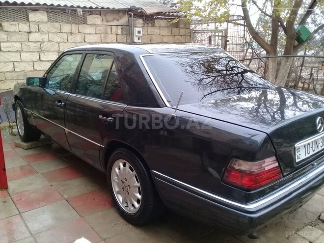 Mercedes E 220 1993, 399,912 km - 2.2 л - Bakı