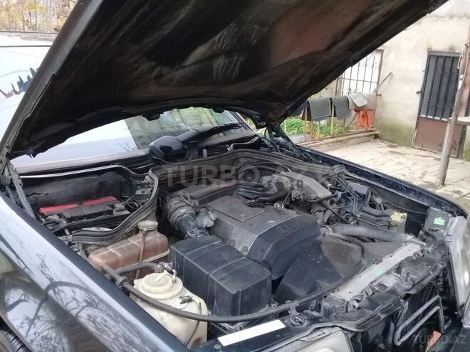 Mercedes E 220 1993, 399,912 km - 2.2 л - Bakı