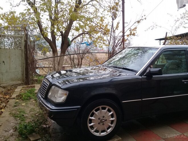 Mercedes E 220 1993, 399,912 km - 2.2 л - Bakı