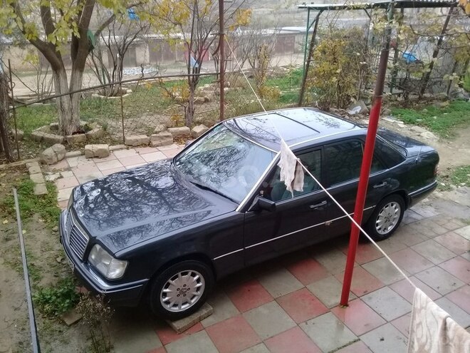 Mercedes E 220 1993, 399,912 km - 2.2 л - Bakı
