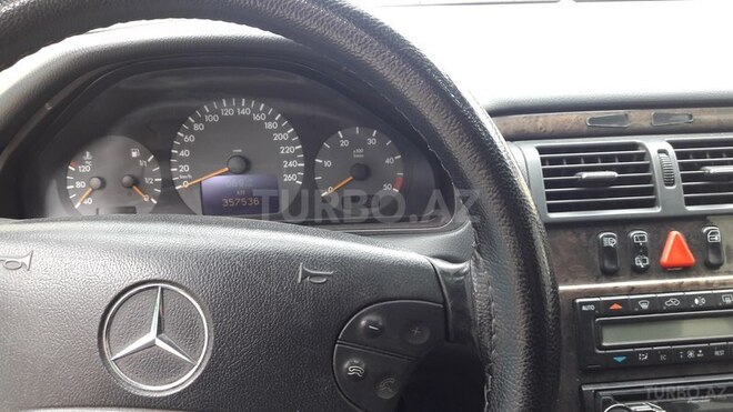 Mercedes E 220 2001, 357,000 km - 0.2 l - Bakı