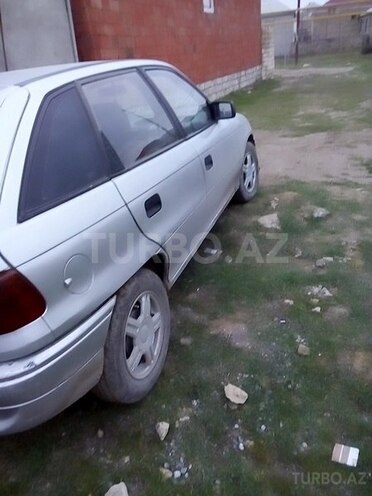 Opel Astra 1993, 250,000 km - 1.6 l - Bakı