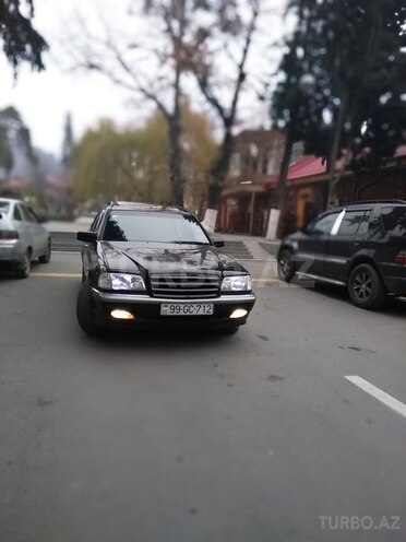 Mercedes C 240 2000, 229,000 km - 2.4 l - Zaqatala
