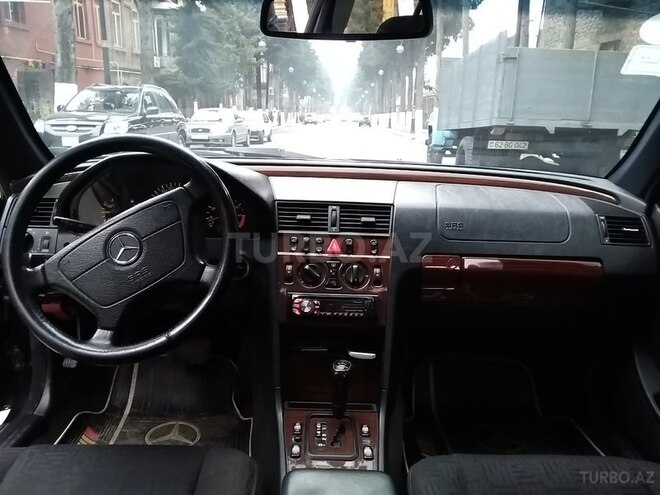 Mercedes C 240 2000, 229,000 km - 2.4 l - Zaqatala