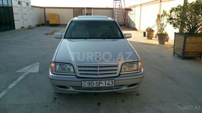 Mercedes C 230 1997, 290,000 km - 2.3 l - Bakı