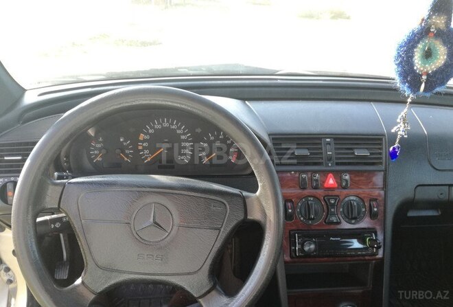 Mercedes C 180 1999, 242,516 km - 1.8 л - Gəncə