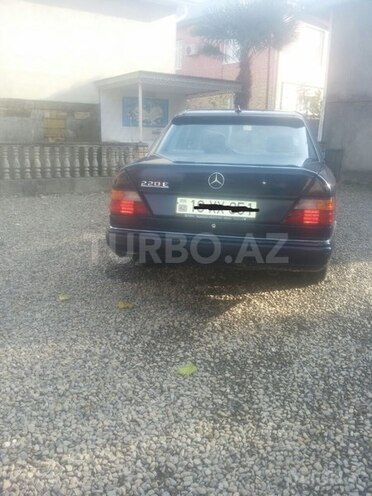 Mercedes E 220 1993, 256,389 km - 0.2 l - Masallı
