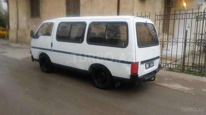 Isuzu Turkuaz 1993, 238,000 km - 2.2 l - Bakı