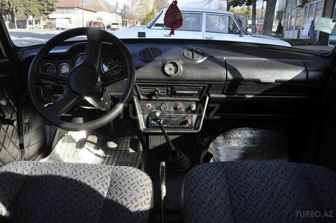 LADA (VAZ) 2106 1993, 160,000 km - 1.6 л - Qax